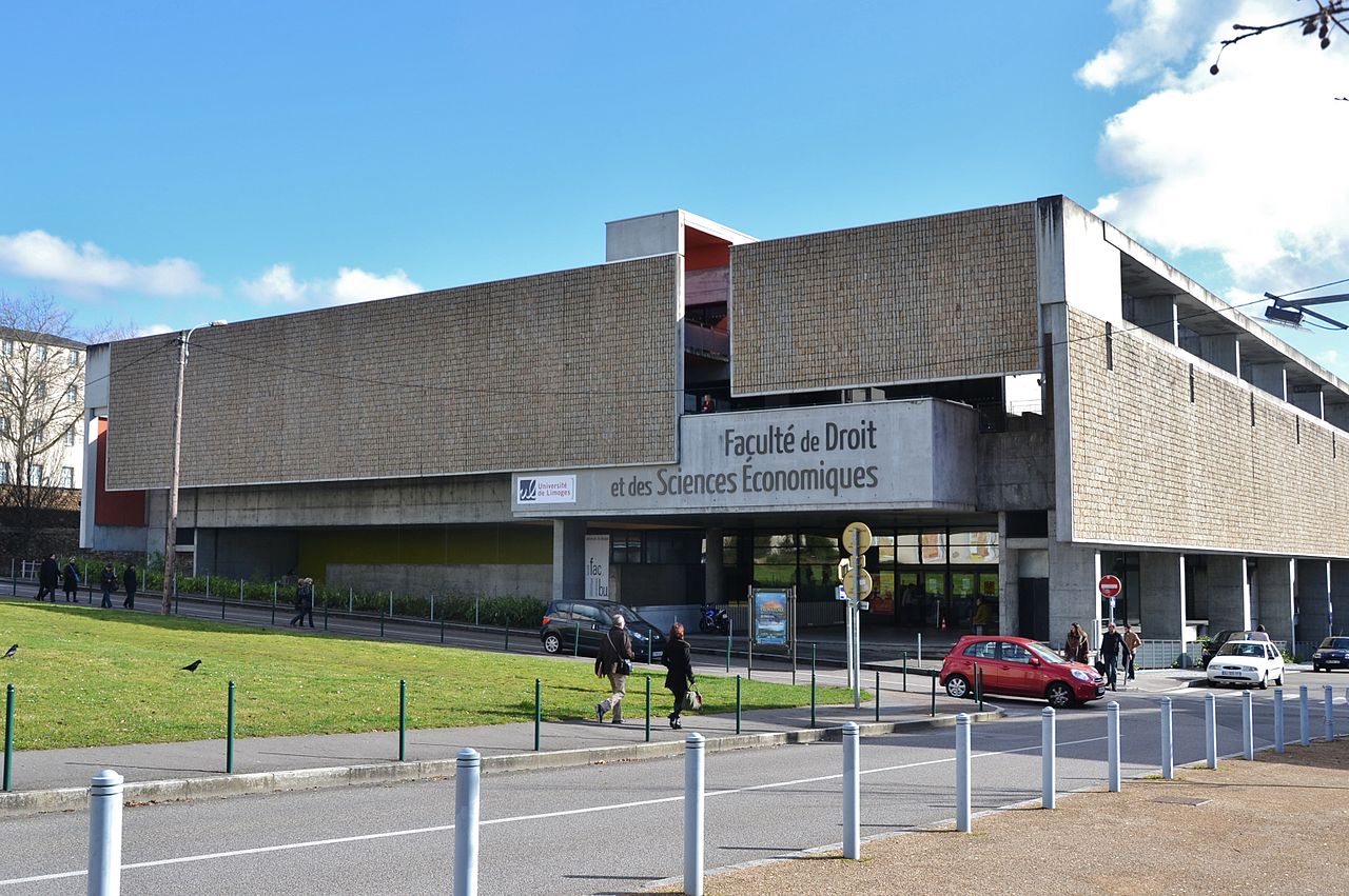 Bâtiment principal de la faculté de droit et sciences économiques de Limoges (Haute-Vienne, France)
